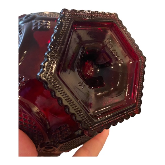 Set of 3 Vintage Ruby Red Pedestal Bowls Avon - Picture 4 of 6